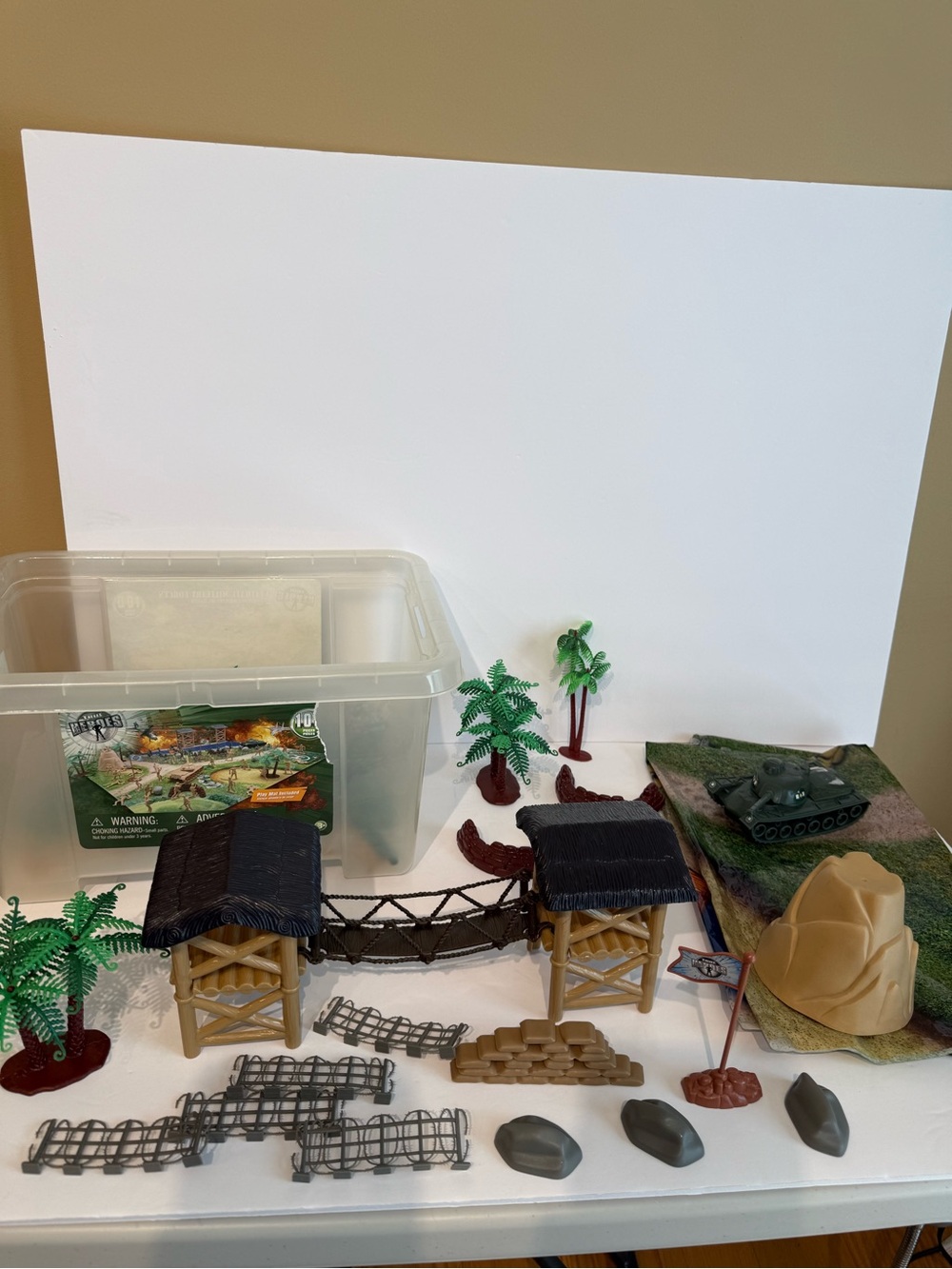 122 piece True Heros Jungle Warfare playset - Toy R Us